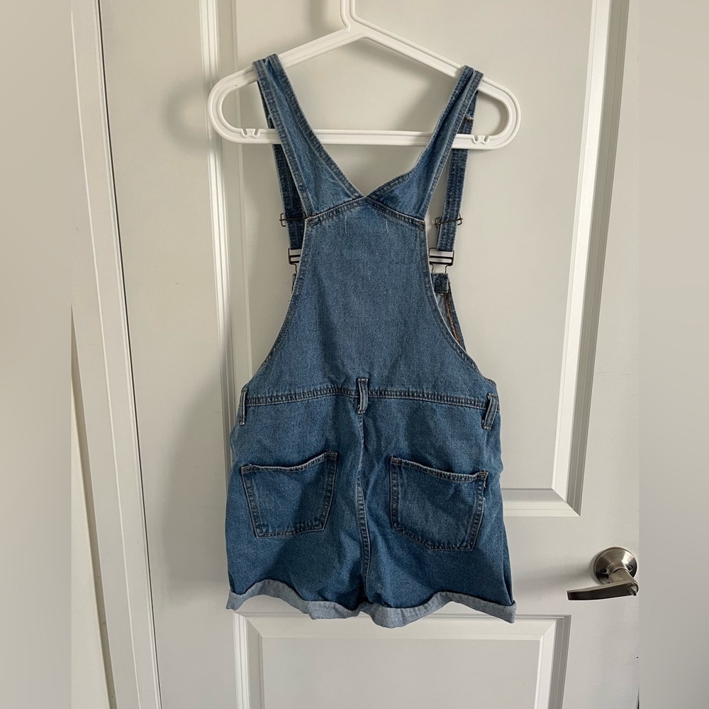 Cute overalls - Picture 4 of 5
